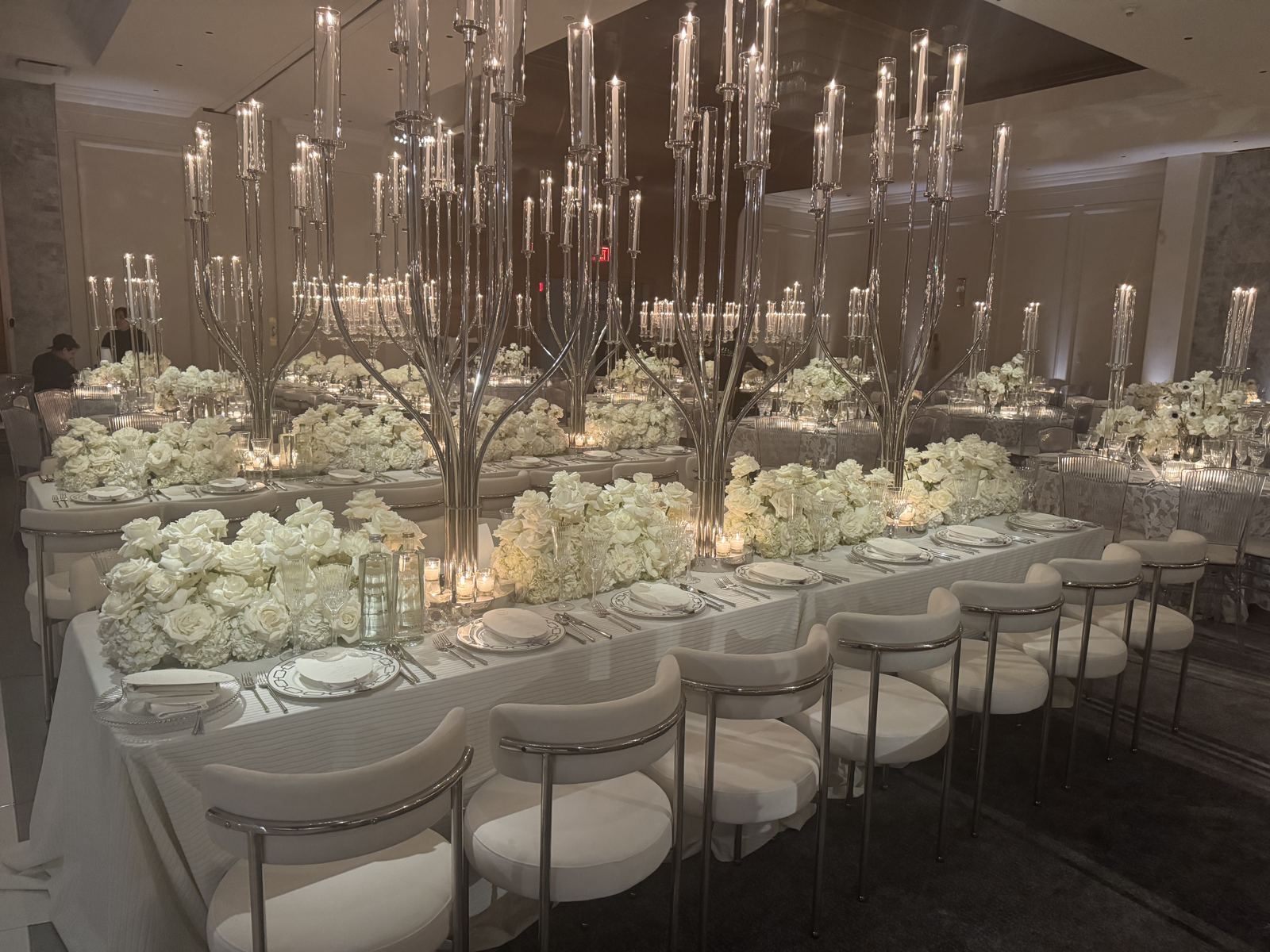 White florals on a banquet table