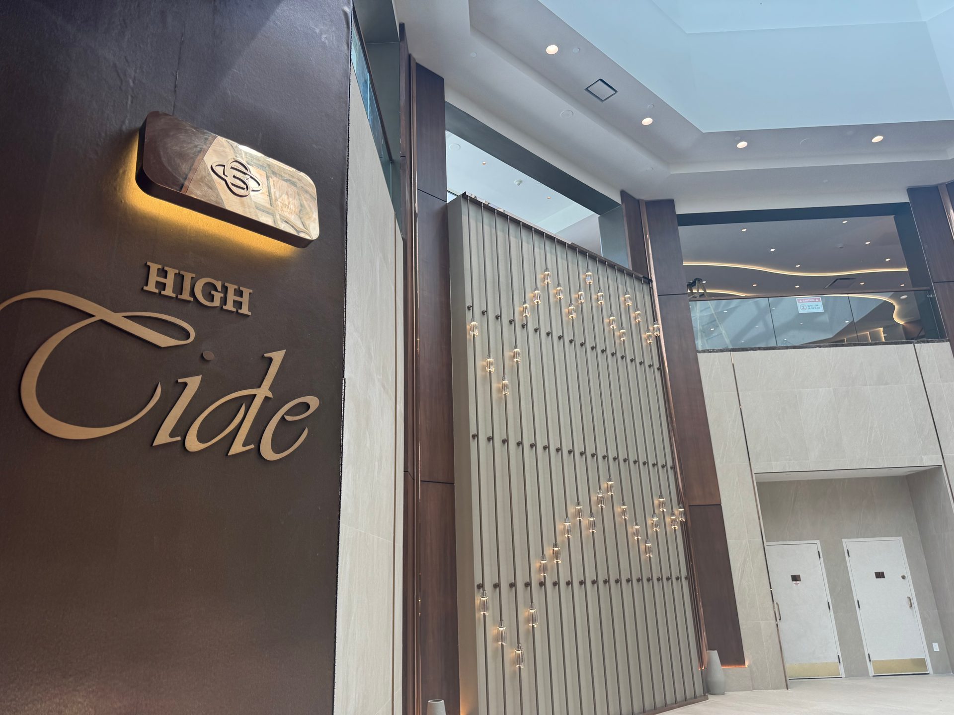 High Tide · Lobby Lounge